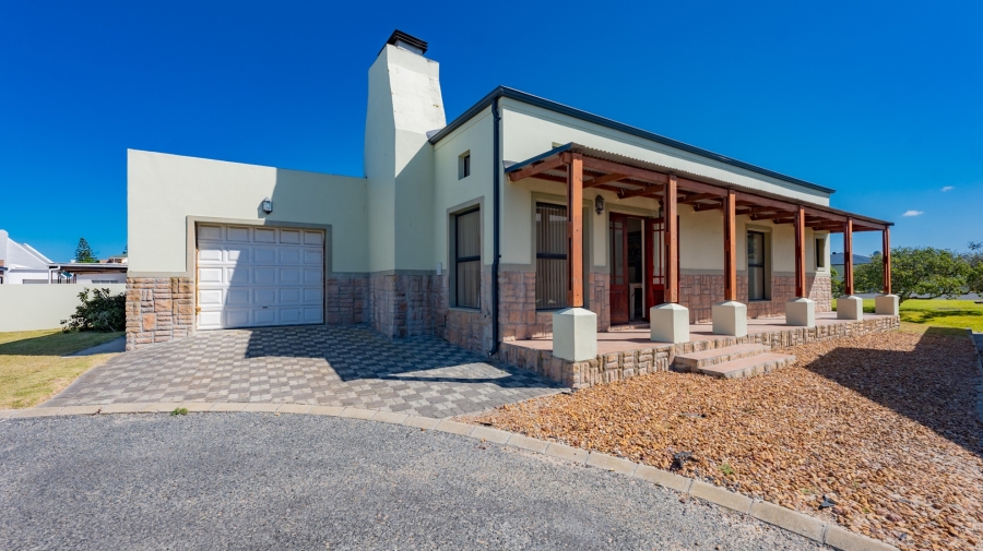 3 Bedroom Property for Sale in Struisbaai Western Cape